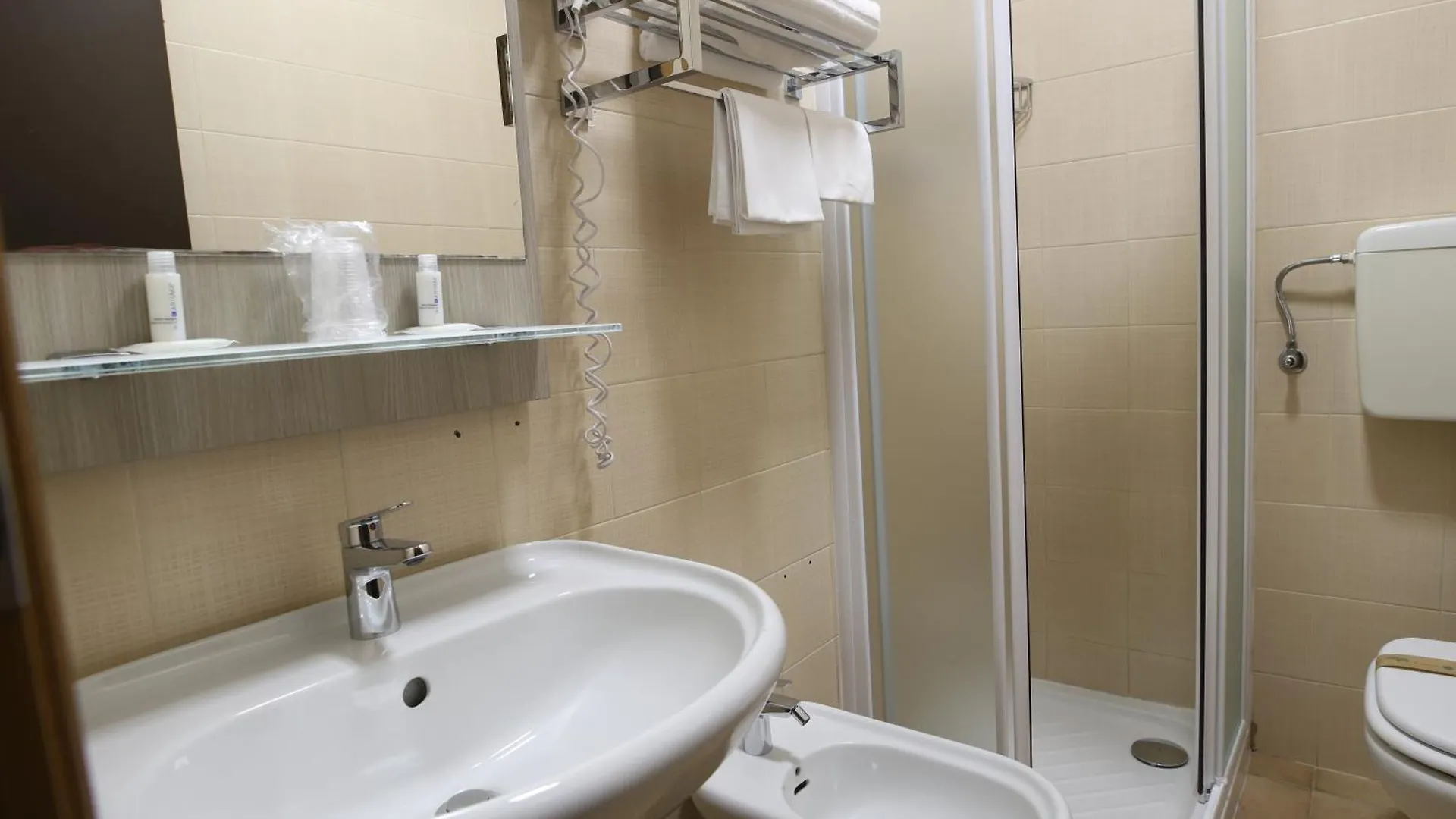 Tiby Hotel Modena